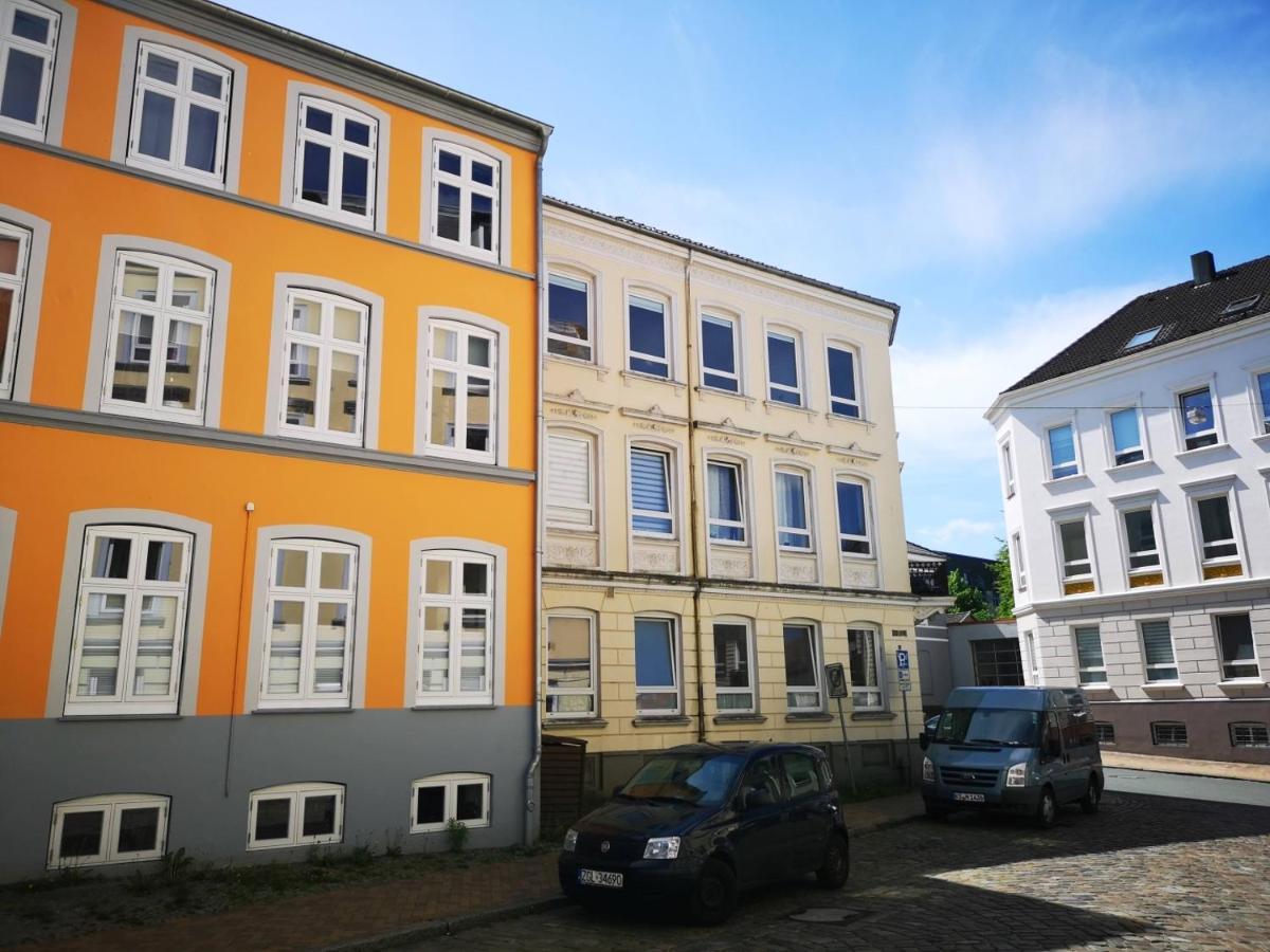 Madame Flens - Komfortable Wohnung Mit 3 Schlafzimmern Im 3 Og Flensbourg Extérieur photo